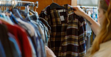 Не варте уваги: який одяг не потрібно купувати в секонд-хенді