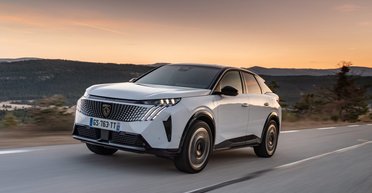 На украинский рынок выходит новый Peugeot 3008: комплектации и цены (фото)