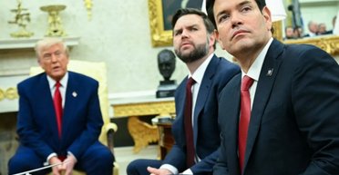 Трамп выбирает себе преемника: СМИ рассказали о двух главных фаворитах