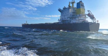 "Зерновой коридор" будут охранять военные корабли, - Зеленский (видео)