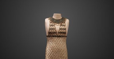 Создана не для живых: ученые раскрыли тайну 4500-летнего платья из бисера (фото)