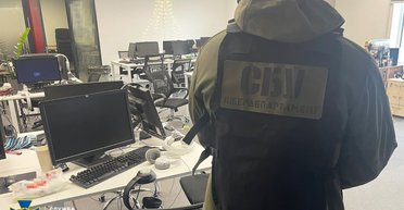 За сутки в Украине разоблачили более 100 мошеннических call-центров, — СБУ (фото)