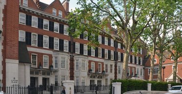 В Лондоне продают бывшее посольство Италии, купленное для Бенито Муссолини