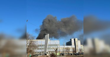 В РФ загорелся Орский механический завод: могли ли добраться дроны ВСУ, — росСМИ (видео)