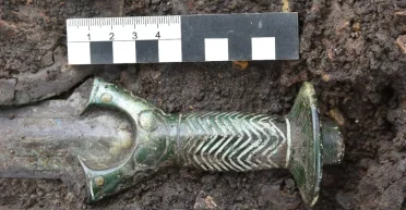 В Полтавской области нашли древний кинжал-акинак, которому более 2,5 тыс. лет (фото)