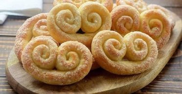 Идеально к чаю: рецепт творожных крендельков