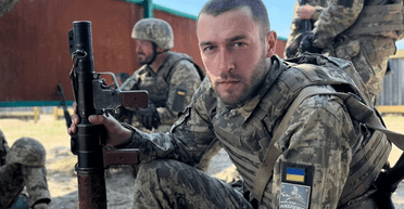 Відома дружина, успішна кар'єра, зіркові ролі: що відомо про загиблого воїна Юрія Феліпенка (фото)