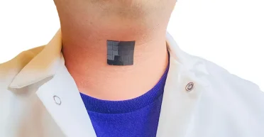 Розмовляти без голосових зв'язок: пластир на шиї перетворює рухи горла у мовлення (фото)