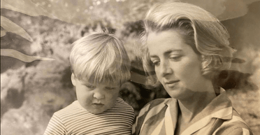 Брат принцеси Діани показав рідкісне фото з мамою