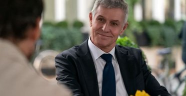 Умер Пьер Дени — звезда популярного сериала "Эмили в Париже" (фото)