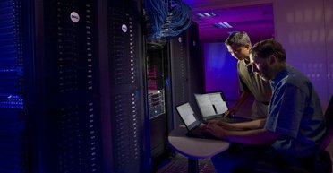 Война технологий США и КНР вышла на новый уровень: ИИ станет гораздо глупее из-за санкций