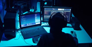 "Связь установлена": украинские кибервоины "поздравили" ВС РФ с Днем военного связиста