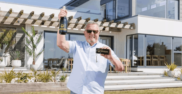 Таксист "обміняв" квартиру на прибережну віллу вартістю 4 млн фунтів: у чому його секрет