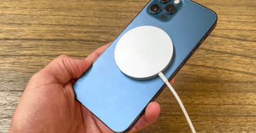 Чи може бездротова зарядка "вбити" батарею смартфона: що кажуть фахівці