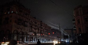 Правила комендантского часа в Украине обновлены: Шмыгаль объяснил, что изменилось