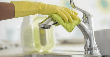 Як відмити кран від вапняного нальоту, щоб він сяяв чистотою: кілька простих способів