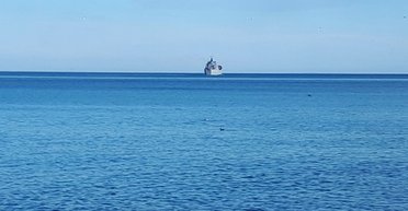 Удар по ВДК "Новочеркасcк": з бухти Феодосії пішли два російські кораблі, — ЗМІ (фото)