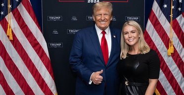 Кароліна Лівітт: що відомо про ефектну прессекретарку Дональда Трампа