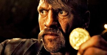 "Максим Оса". Нашелся герой-казак, принявший бой с монстром Песиголовцем и теми, кто его направляет