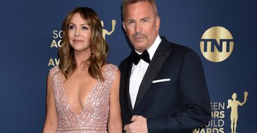 Дружина Кевіна Костнера відповіла, чому друг актора заплатив їй 20 000 доларів