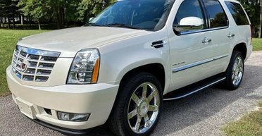 Роскошная капсула времени: обнаружен Cadillac Escalade 2011 года с пробегом 600 км (фото)