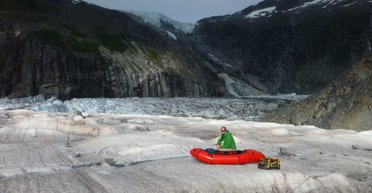 Накануне саммита Трампа: на Аляске готовятся к прорыву ледникового озера Самоубийц (фото)