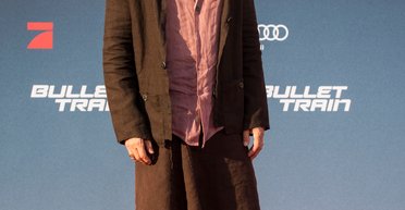 Місіс Сміт. Бред Пітт у спідниці став мемом у мережі (фото)