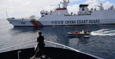 Протаранил катер: Китай ввязался в морской конфликт с Филиппинами