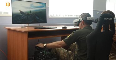 Адаптація до винищувачів F-16: у ПС показали підготовку на авіаційних симуляторах (відео)