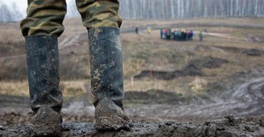Кирзовая экономика. Что будет с бизнесом, гривней и сотрудничеством с МВФ в условиях военного положения