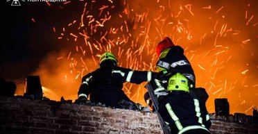 Масована атака на Україну: росіяни атакували енергетику й потяги, є постраждалі (фото)