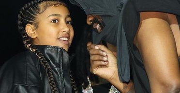 Каньє Вест виступив у Китаї з усіма своїми чотирма дітьми (відео)