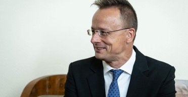 "Чистая ложь": Сийярто заявил, что россияне и белорусы никак не угрожают Евросоюзу