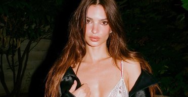 Емілі Ратаковскі продемонструвала ідеальну літню сукню 2023 (фото)