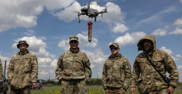 Фурії, Орлани та Лелеки. Як війна дронів впливає на тактику ЗСУ і ЗС РФ