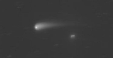 Комета, яка затьмарить Венеру, почала відрощувати довгий хвіст (фото)