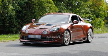 Новий трековий спорткар від Renault вперше помітили під час тестів (фото)