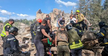 В Кривом Роге возросло количество пострадавших после удара ВС РФ: в городе объявили день траура