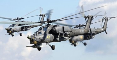 Российские ударные вертолеты замечены на границе с Украиной (видео)