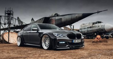 Море карбона и мощный дизель: в Латвии выполнили яркий тюнинг BMW 7 Series (фото)