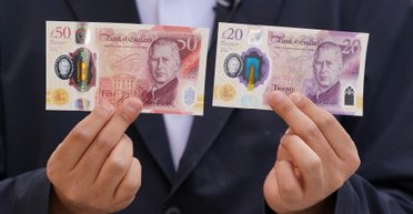 Нова ера: у Великій Британії увійшли в ужиток нові банкноти із зображенням Чарльза III (фото)