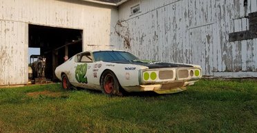 Прославленное гоночное авто за $300000 почти полвека простояло заброшенным в гараже (видео)