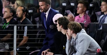 Девід Бекхем з дітьми відвідав футбольний матч свого клубу (фото)