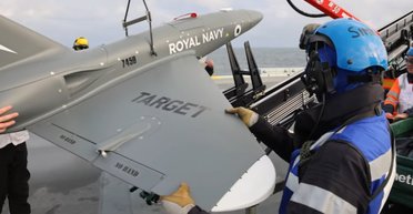 Британия до сих пор не передала ВСУ обещанные дальнобойные дроны: почему они нужны, — DJ