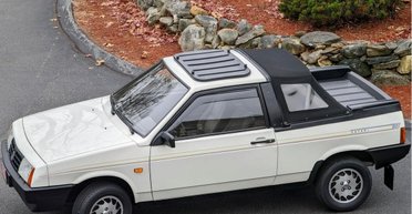 В США выставили на продажу уникальный кабриолет Lada немецкого производства (видео)