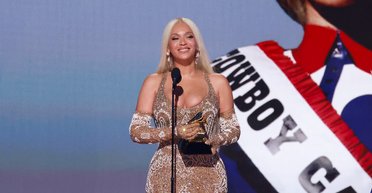 Бейонсе стала первой афроамериканкой, получившей награду за кантри-альбом