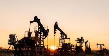 Нефтяное фиаско России: почему дешевеет нефть и как это убивает доходы Кремля