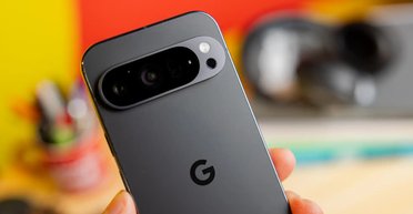 "Трохи злякався": власники популярних смартфонів скаржаться на загрозу опіків (фото)