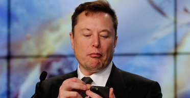 "Живет в своей реальности": Илон Маск назвал Зеленского "мясником" (аудио)