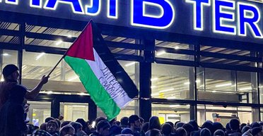 Выигрывают Кадыров и Золотов. Кому на руку события в аэропорту Махачкалы